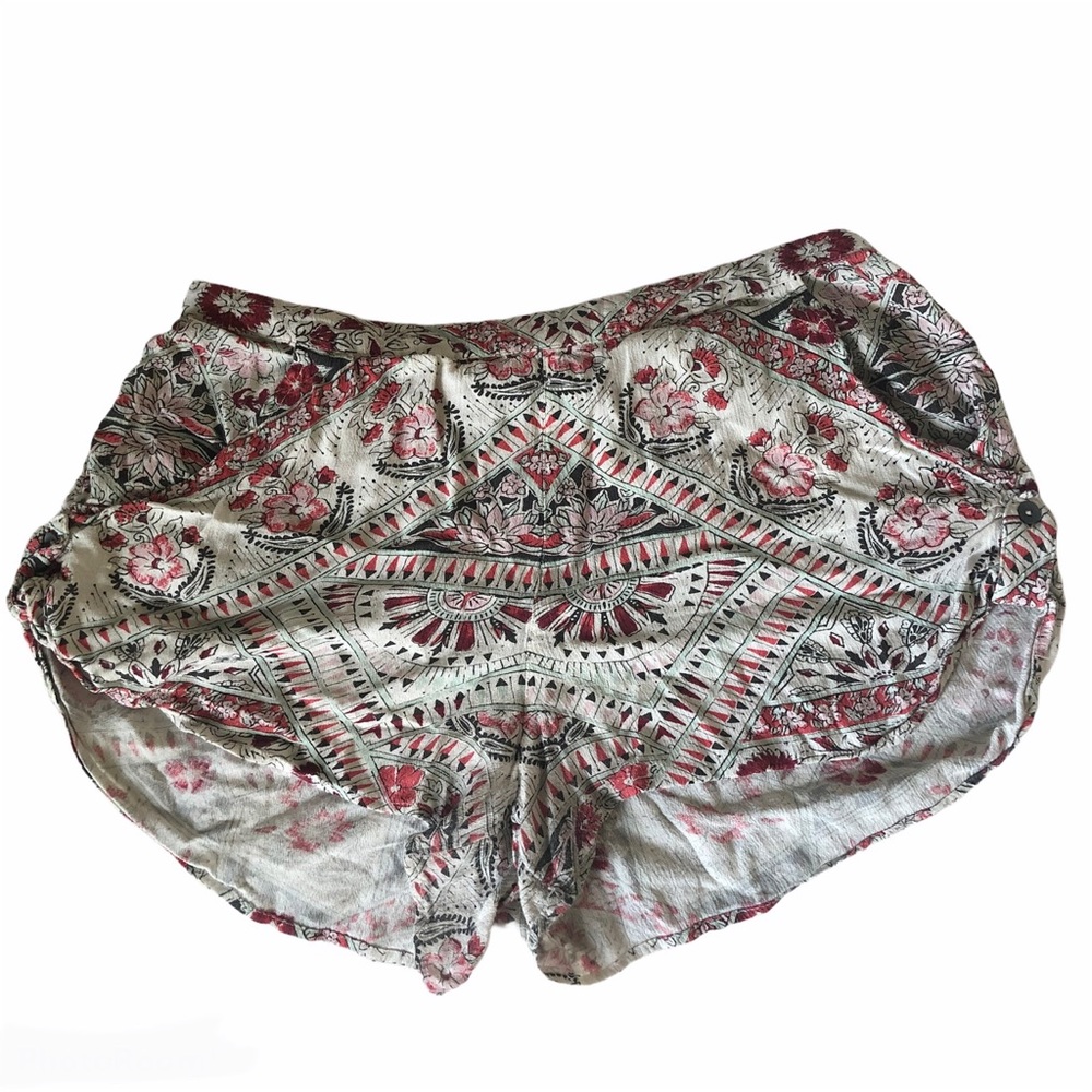 BOGO Billabong floral geometric shorts